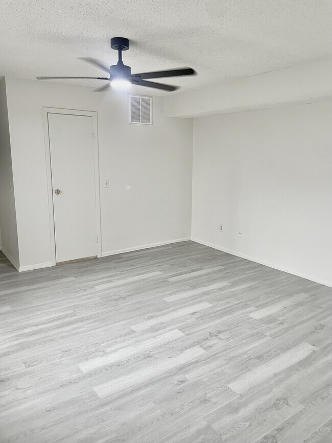 Building Photo - 12323 Cedar Springs Ln