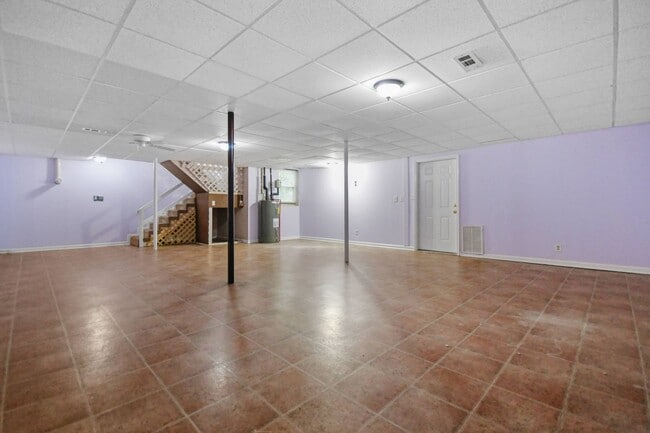 Building Photo - 3515 Clearwater Dr