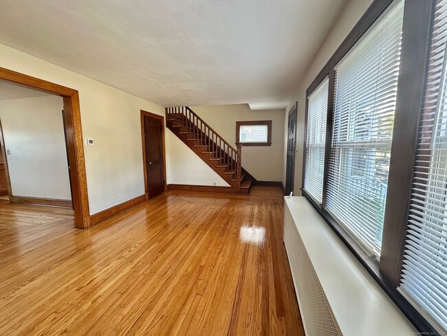 Building Photo - 93 Kimberly Ave