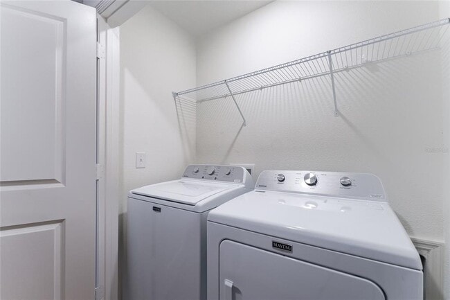 Building Photo - 2770 Raindrop Run St