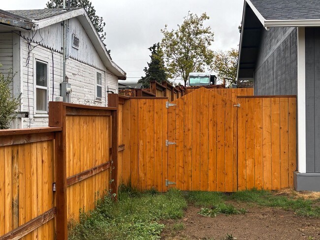 Building Photo - Brand New 3-bedroom 2 bath home with Garage