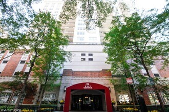 Building Photo - 21 W Chestnut St