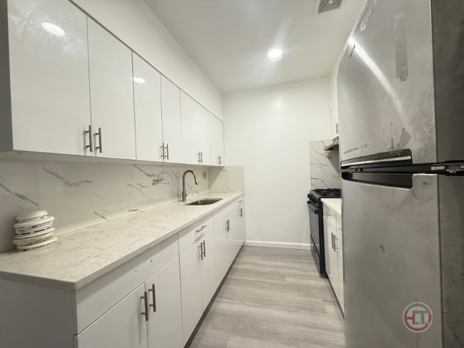 Building Photo - 1682 Topping Ave