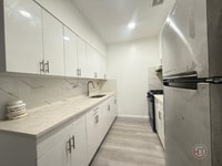 Building Photo - 1682 Topping Ave