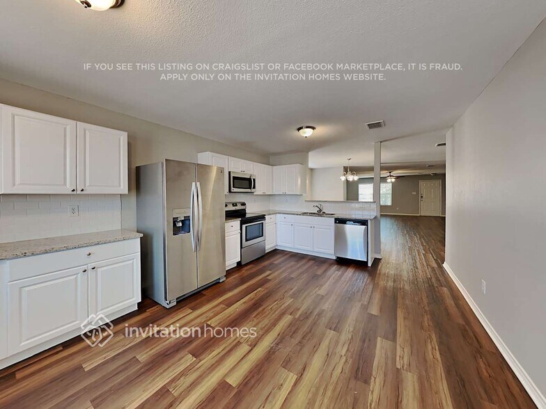 Building Photo - 5401 New Castleton Ln