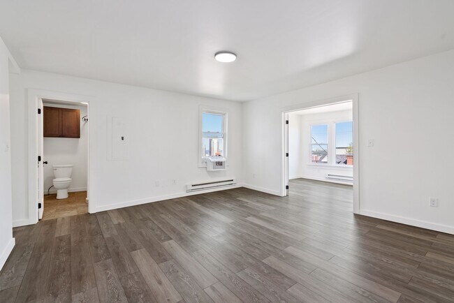 Building Photo - 348-350 Wyoming Street