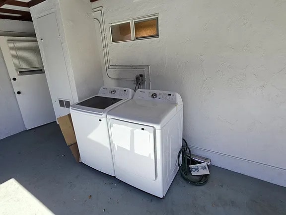 Building Photo - 4136 Fond du Lac Ave