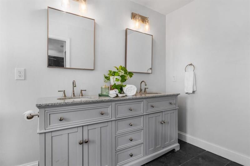 Building Photo - 387 Ralph McGill Blvd NE