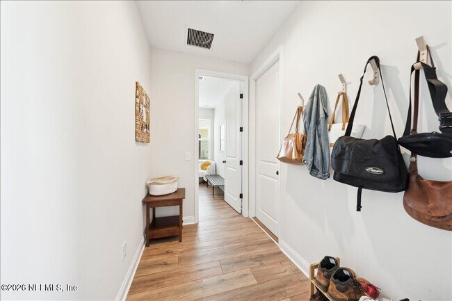 Building Photo - 223 Tanner Trl