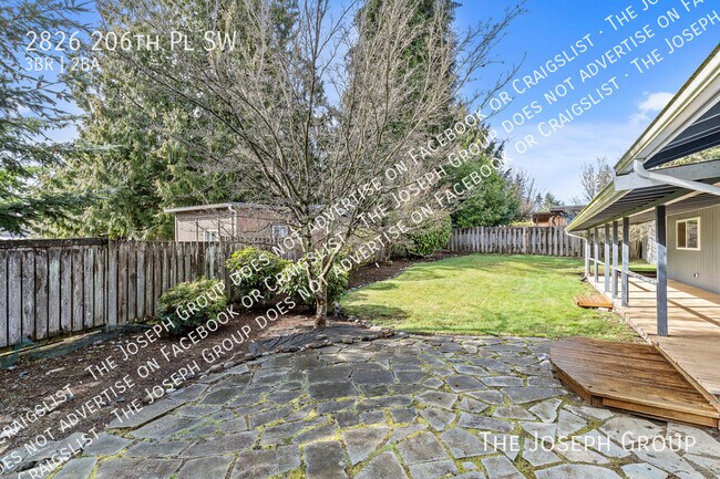 Building Photo - 2826 206th Pl SW