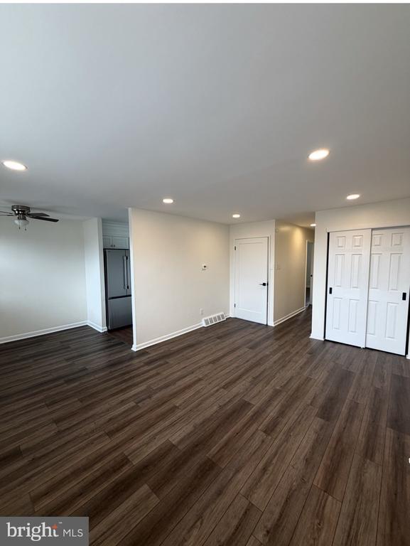 Building Photo - 3628 Genesee Dr