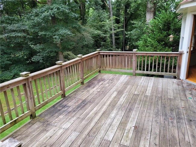 Building Photo - 3798 Lee Ridge Way SW