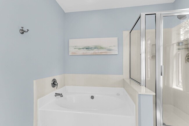 Building Photo - Coastal Convenience in the Heart of Mount Pleasant
