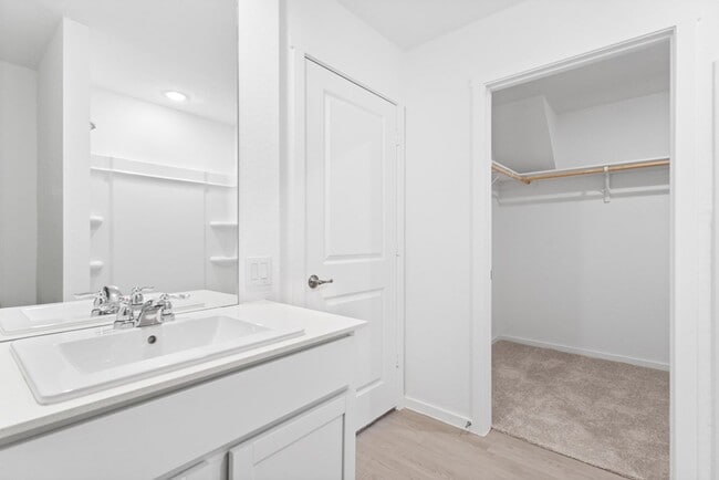 Building Photo - 1347 Neria Lp