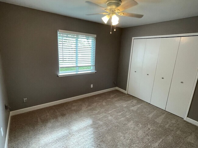 Building Photo - Remodeled 3/2 in near MoPac and Parmer Ln