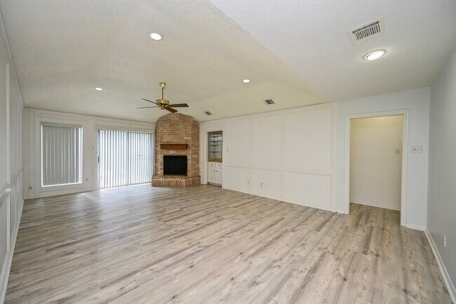 Building Photo - 7735 Quail Meadow Dr