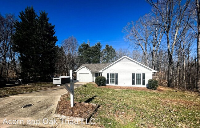 Building Photo - 3 br, 2 bath House - 6400 Chamblee Ct