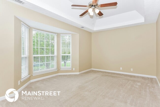 Building Photo - 405 Brookview Dr