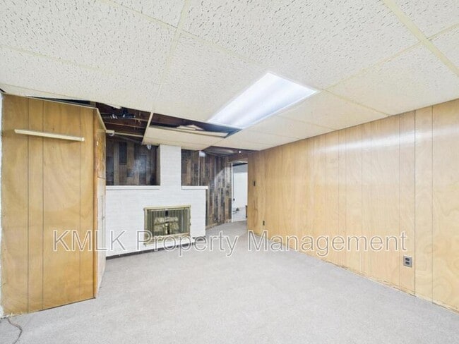 Building Photo - 593 Franklin Ave