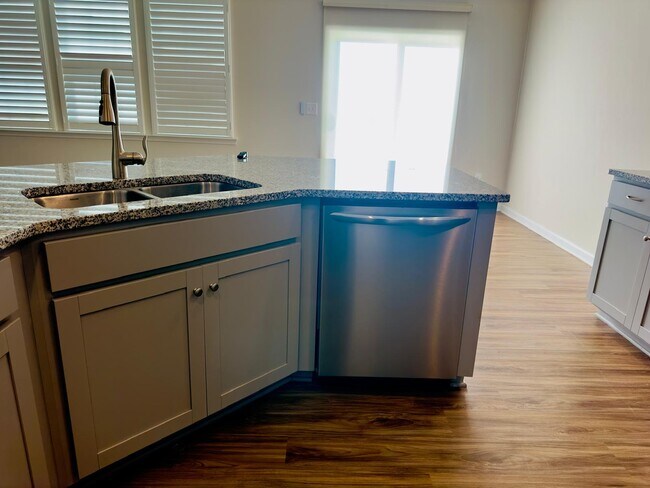 Building Photo - 15115 Moulin Court Dr