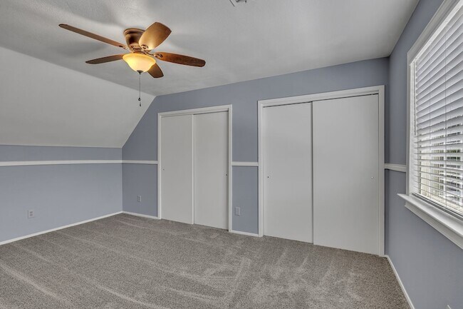 Building Photo - 401 Magnolia St