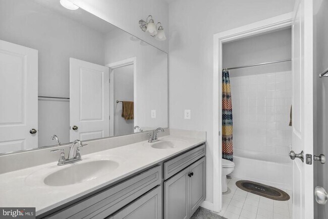 Building Photo - 41919 Spring Air Dr