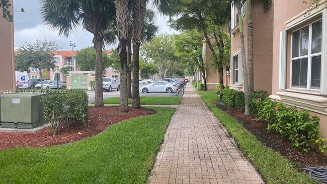 Building Photo - 6380 NW 114th Ave