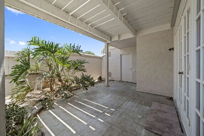 Building Photo - 7966 Camino Tranquilo