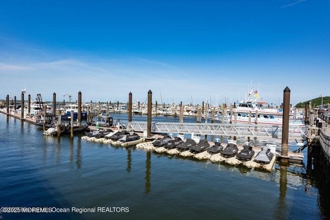 Building Photo - 25 King James Ln