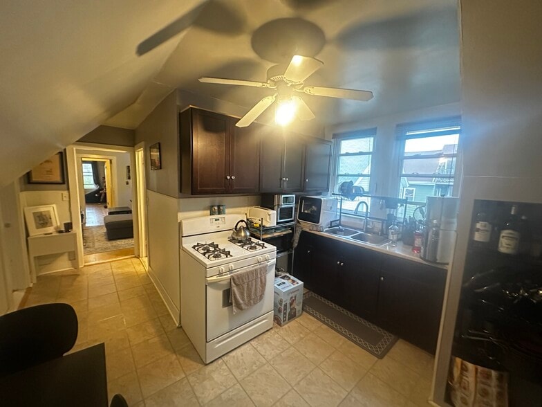 Building Photo - 73 Partridge Ave