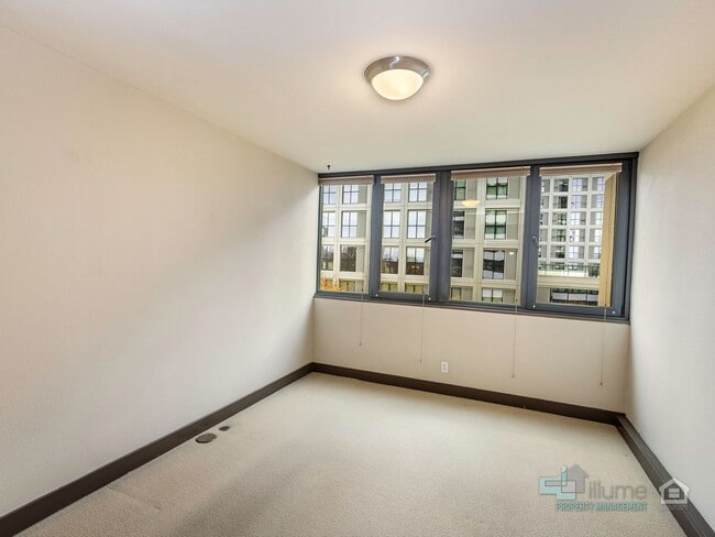 Building Photo - Ideal Urban Retreat – 1-Bedroom Near PSU with Great Amenities