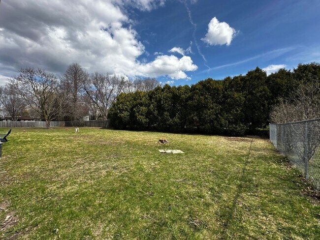 Building Photo - 2746 Nicolet Dr