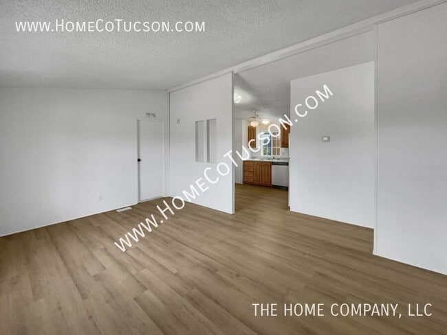 Building Photo - 1591 W Patton St