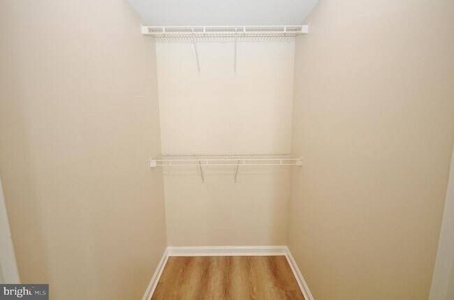 Building Photo - 7532 Coxton Ct