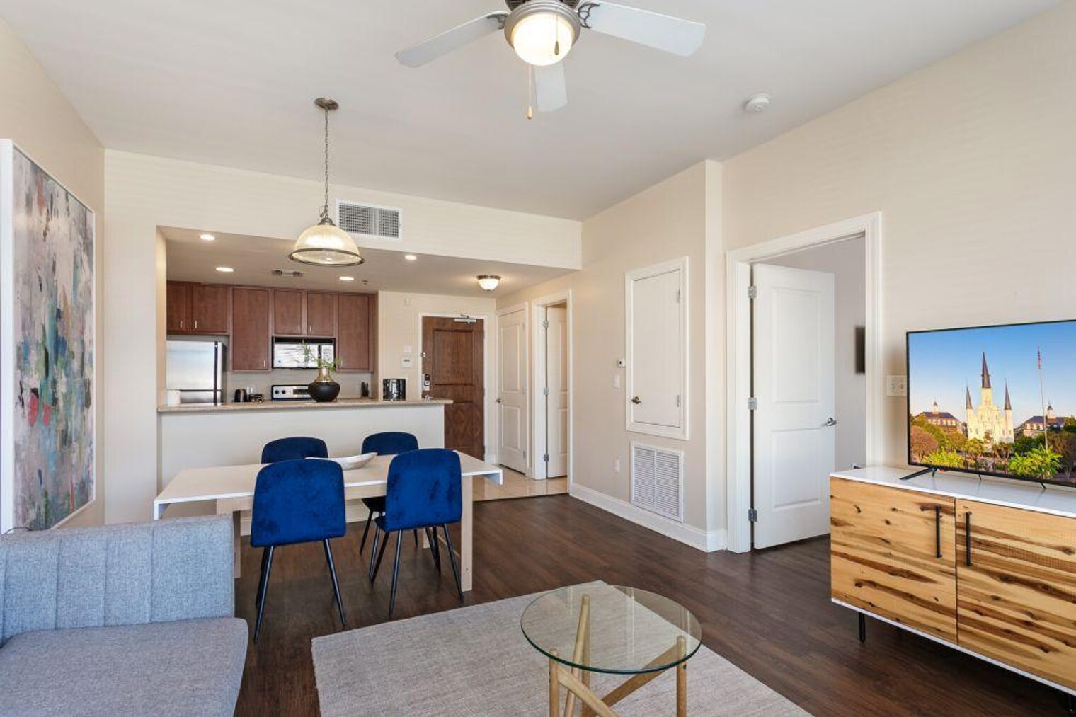 Building Photo - 925 Common St