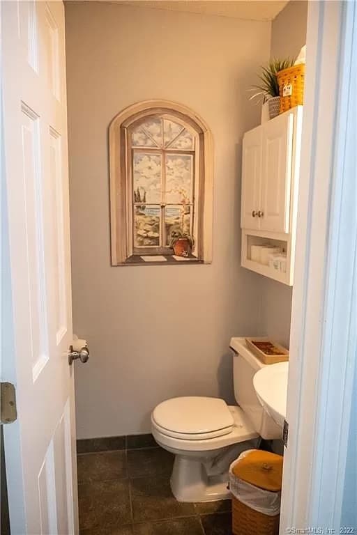 1/2 Bathroom - 214 Alps Rd