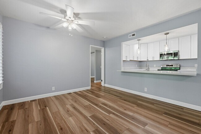 Building Photo - 4060 Rosenda Ct
