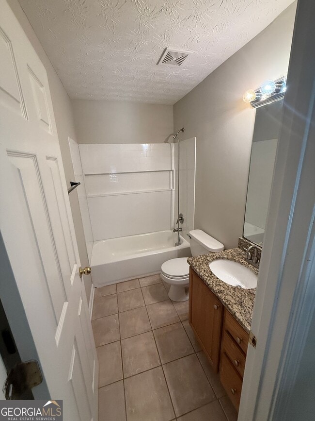 Building Photo - 27 Montgomery St NE