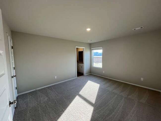 Building Photo - 2611 E Meramec St