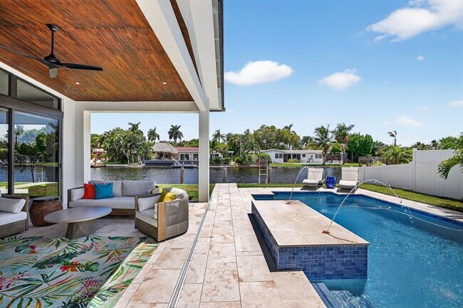 Building Photo - 2157 Coral Gardens Dr