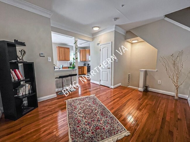 Building Photo - 110 Cahill Dr