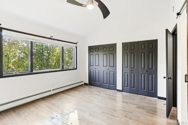 Building Photo - 6 Pheasant Walk