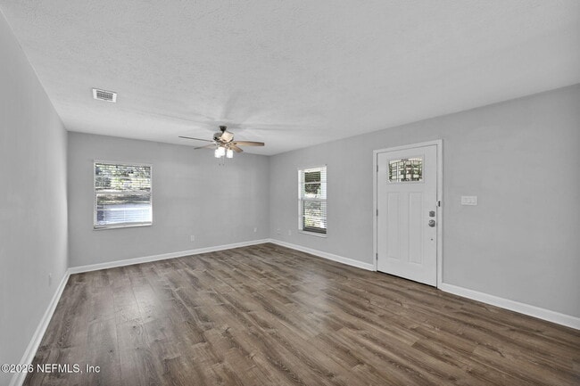 Building Photo - 133 Cll Menendez