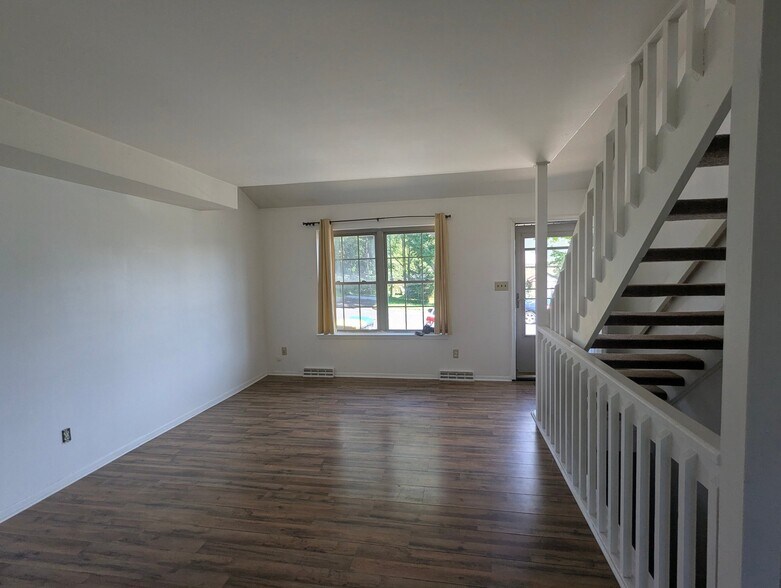Building Photo - 5118 E Brigantine Ct