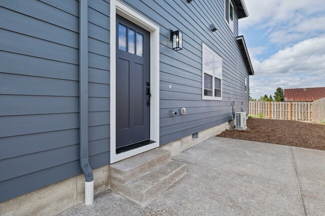 Building Photo - 1026-KE1026 Sassafras St