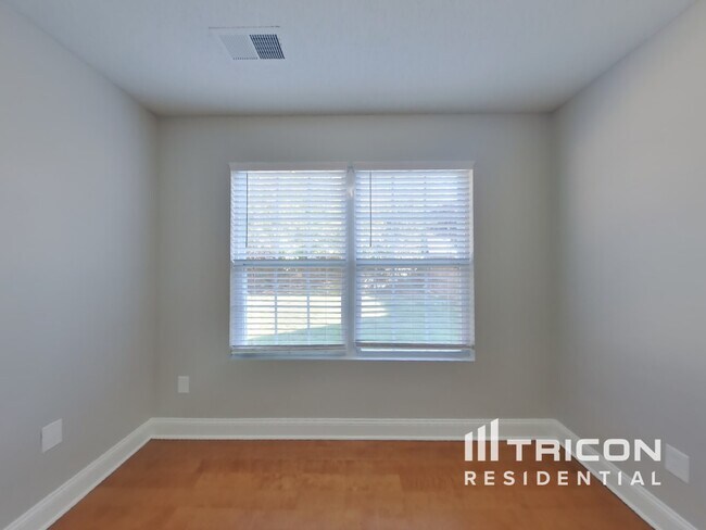 Building Photo - 2203 Ballingarry Dr