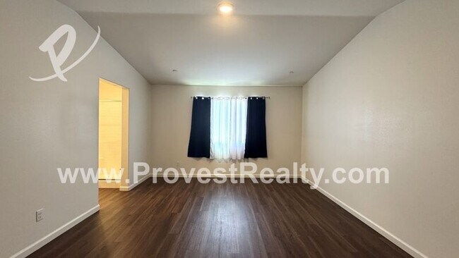 Building Photo - 11377 Bellevue St