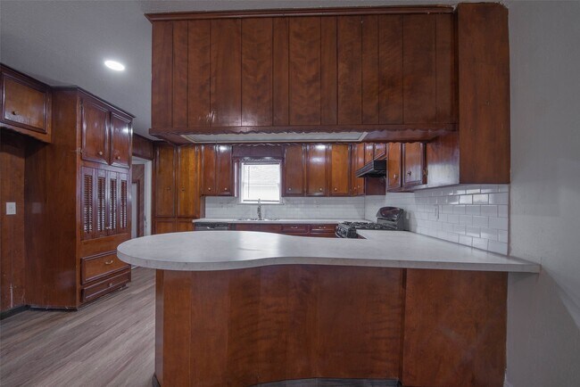 Building Photo - 5206 Avenue M