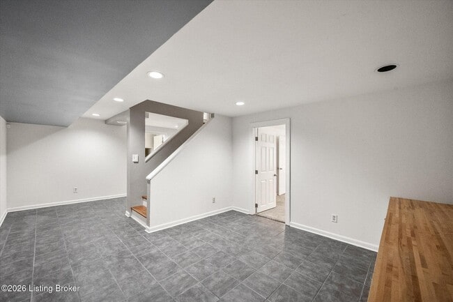 Building Photo - 7008 Foxcroft Pl