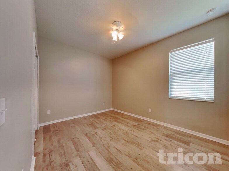 Building Photo - 12283 Moss Lake Loop